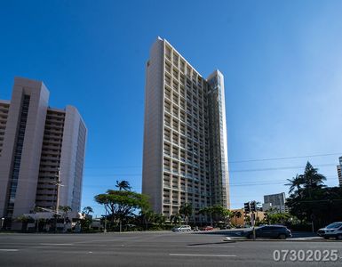 555 University Ave APT 607, Honolulu, HI, 96826