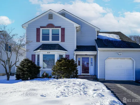 67 Essex Ave, Hazlet Township, NJ 07734