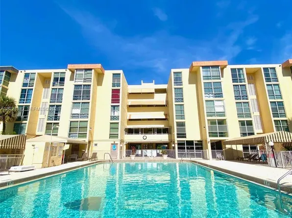 210 172nd St APT 226, Sunny Isles Beach, FL 33160