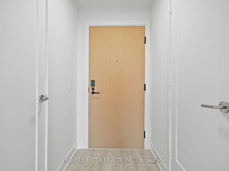 60 Central Park Dr #908 — Photo 6