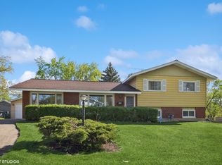 520 Frederick Ln, Hoffman Estates, IL