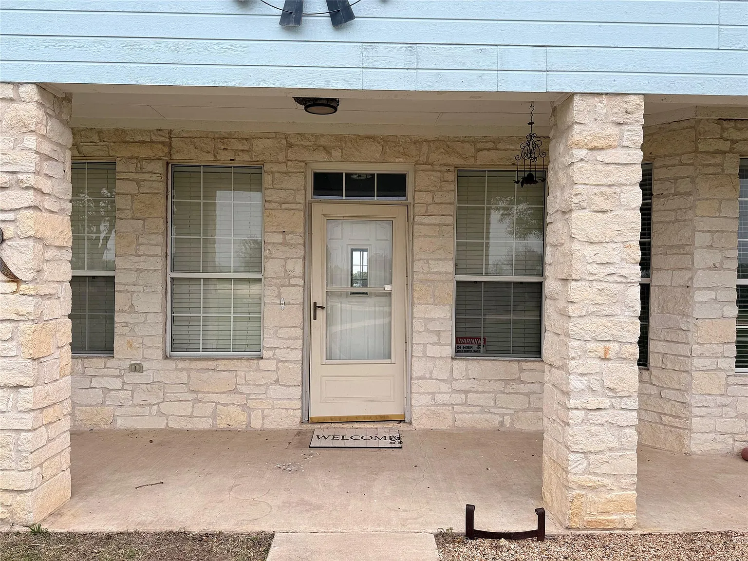 3 bed, 3.0 bath, 2107 sqft, $2,500 — Photo 3