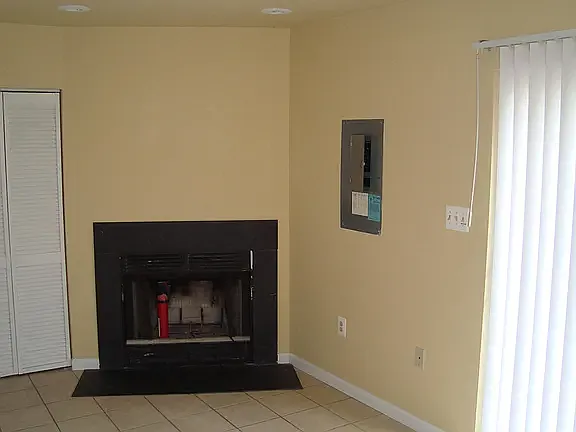 3 bed, 1920 sqft, $2,800 — Photo 3