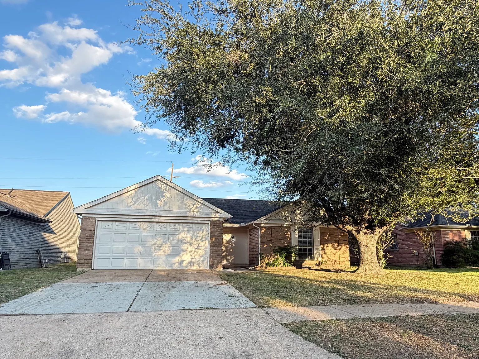 2602 Townhall Ln — Photo 2