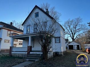 1909 SW Clay St, Topeka, KS 66604