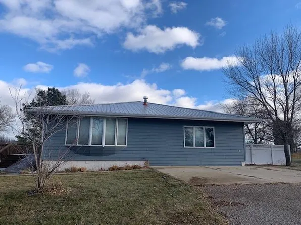 902 E 12th Ave, Webster, SD 57274
