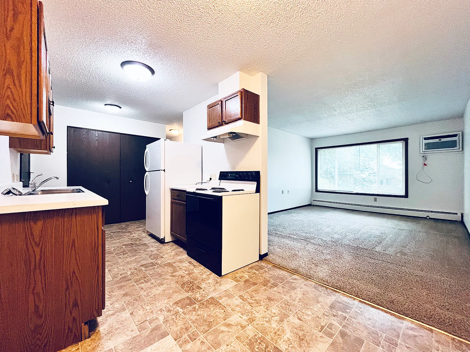 Windom Apartments — Photo 2