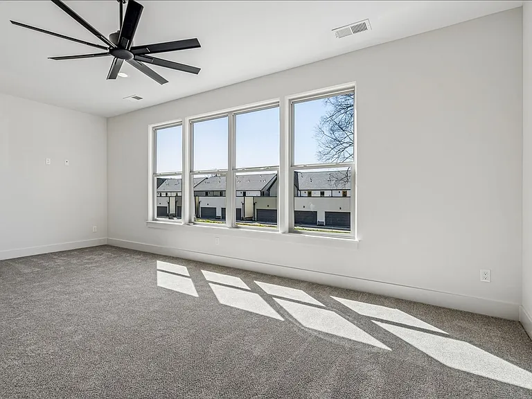 5496 End Village Dr E — Photo 21