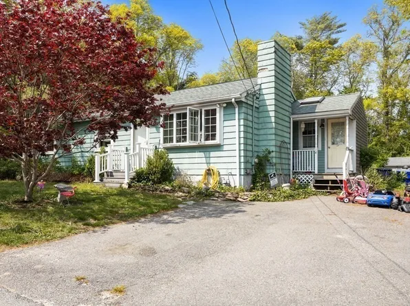 14 Tower Cir, Bourne, MA 02532