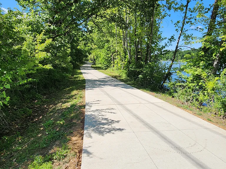 The Old Hickory Lake Greenway is directly across the street.