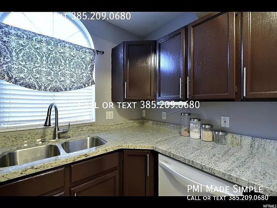 Spacious 4br Charming House In Lehi - Huge Backyard! Coming Soon! — Photo 4