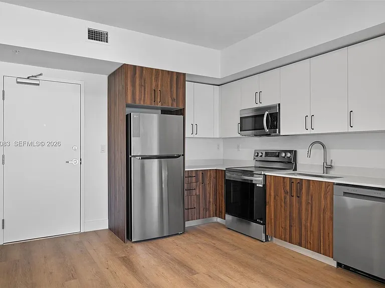 2479 NE 192nd St #208 — Photo 6