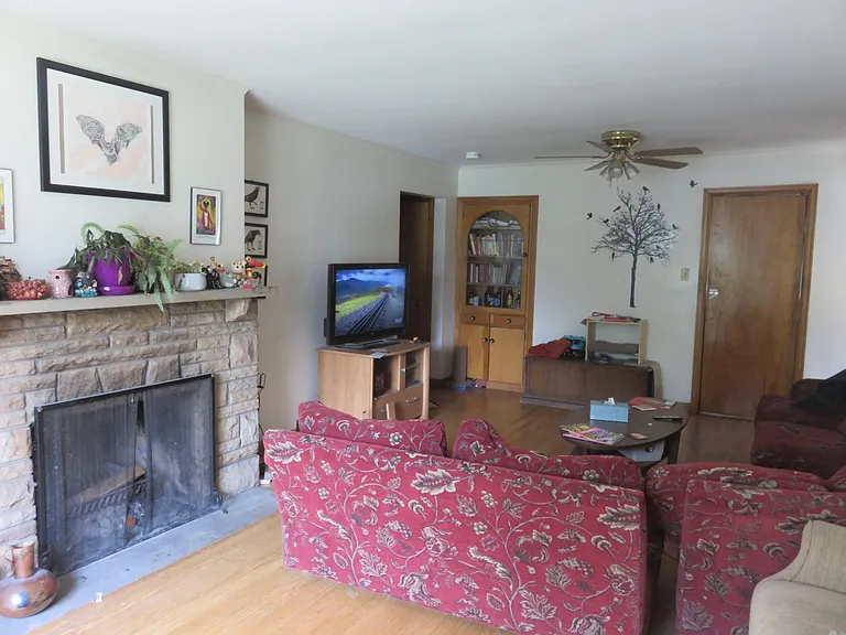 104 W Tulane Rd #A — Photo 8