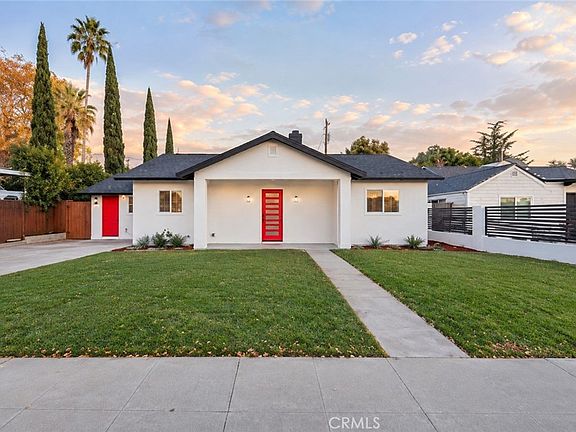 3rd image of 8218 Encino Ave