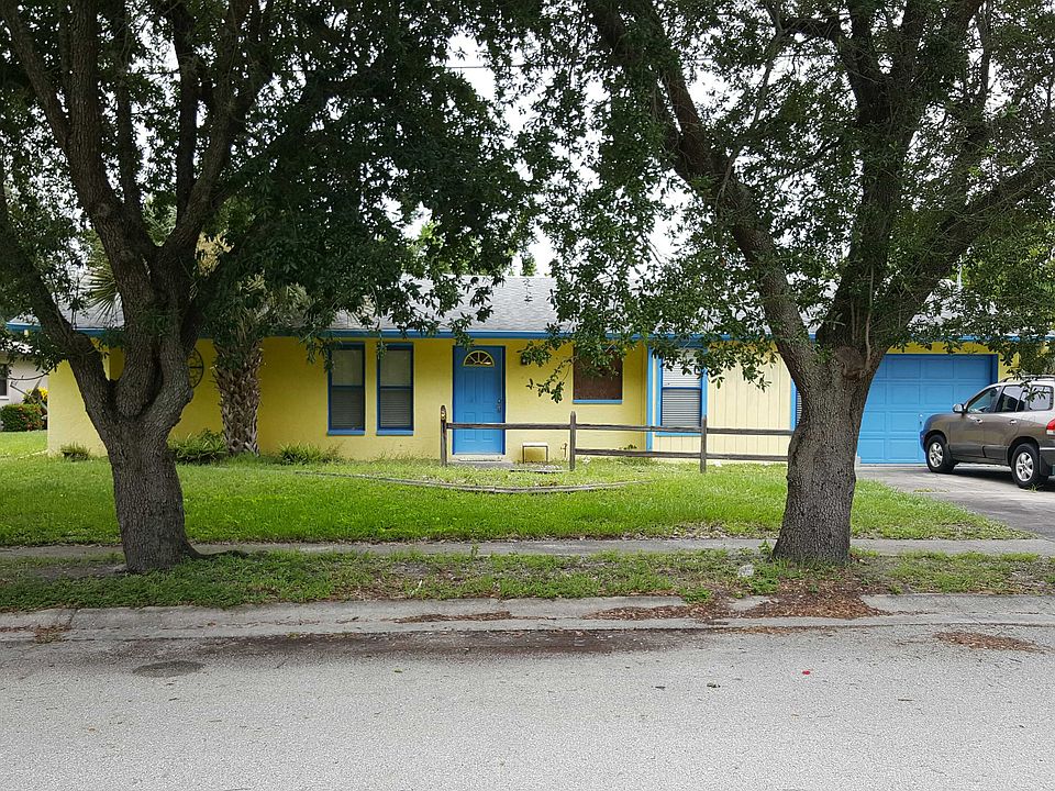 1st image of 4427 Teasdale Dr