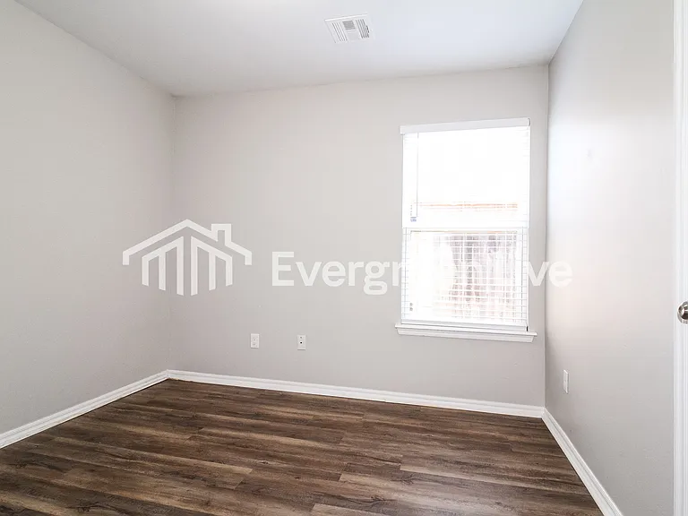 1870 Bliss Cir — Photo 11
