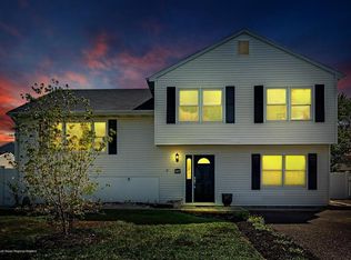 707 Pine St, Lanoka Harbor, NJ 08734