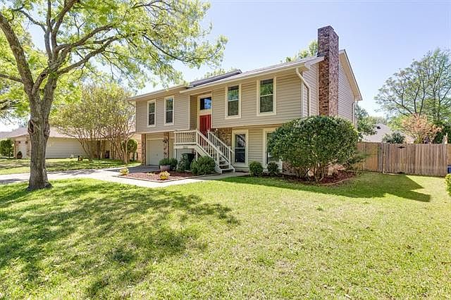 1st image of 3233 Princess St