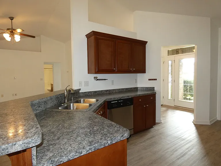 1712 Bay Pine Cir — Photo 10