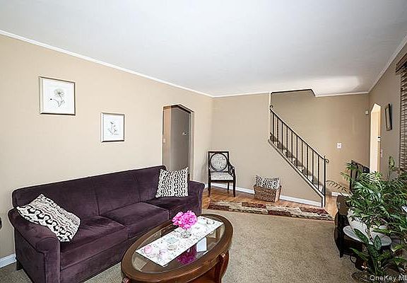 4th image of 530 Coolidge Avenue