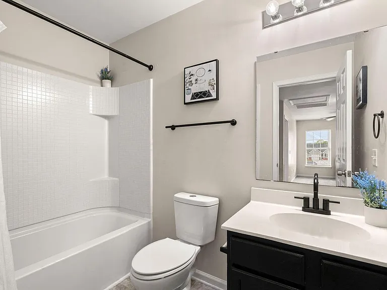 212 Avonshire Dr — Photo 13