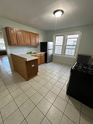 77 Hanmer St #1E Photo 1