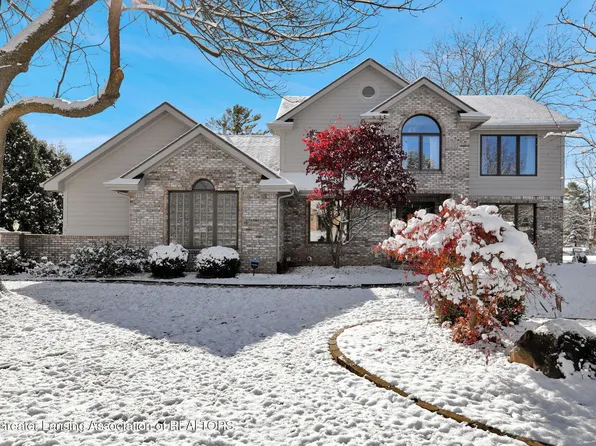 4915 Canyon Trl, Lansing, MI 48917