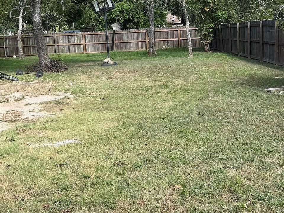 2nd image of 0 N Lake Ave