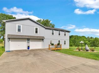 17000 S State Rte E, Pleasant Hill, MO 64080