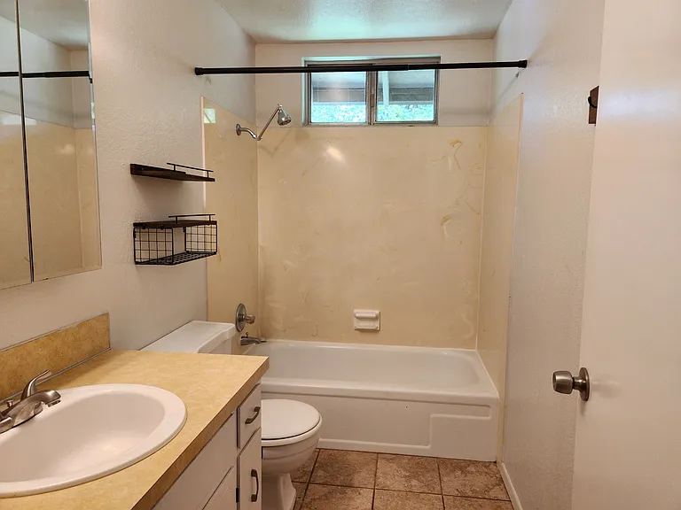 2217 Harrison Ave — Photo 15
