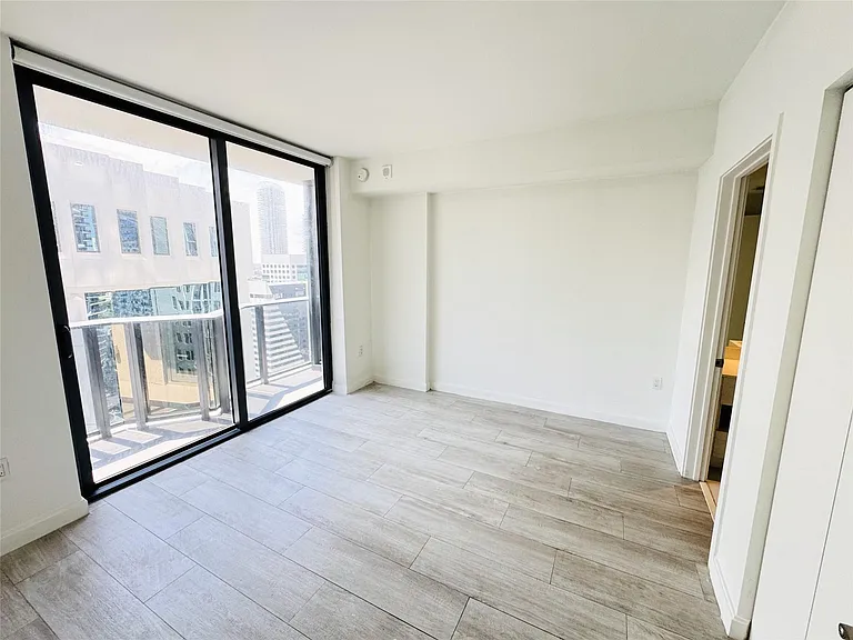 55 SW 9th St #2707 — Photo 6