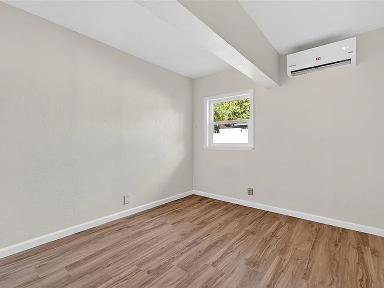 5136 68th St N #C — Photo 25