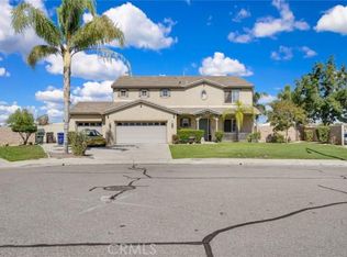 9534 Los Amigos Ct, Riverside, CA 92508
