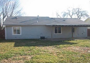 2nd image of 2503 Breezy Point Ln #L