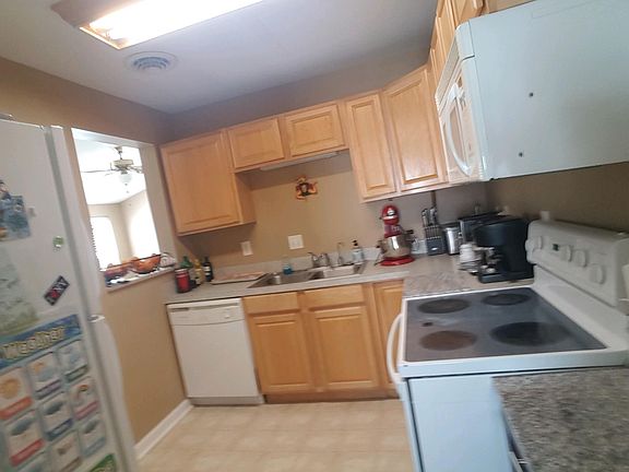 4th image of 403 Fillmore Dr
