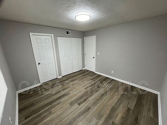 5th image of 670 Knox Blvd Unit 28