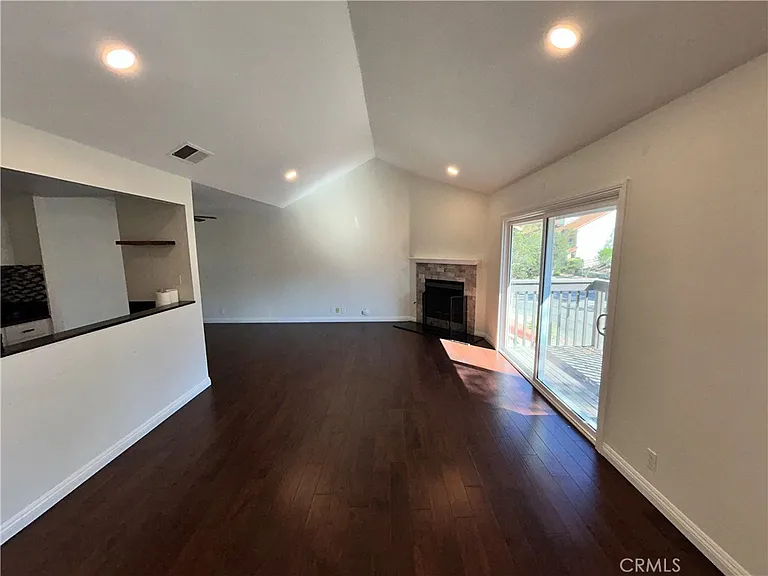 359 Windy Ln — Photo 3