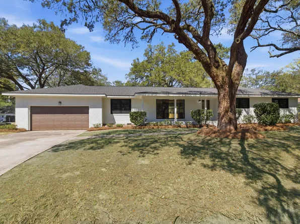 1340 Coleridge St, Charleston, SC 29407