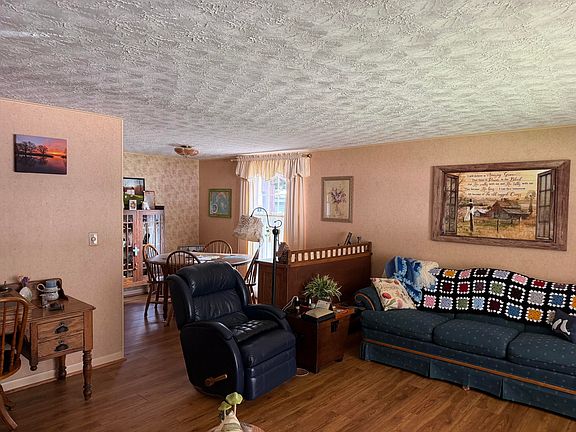 2nd image of 117 Black Elm Dr