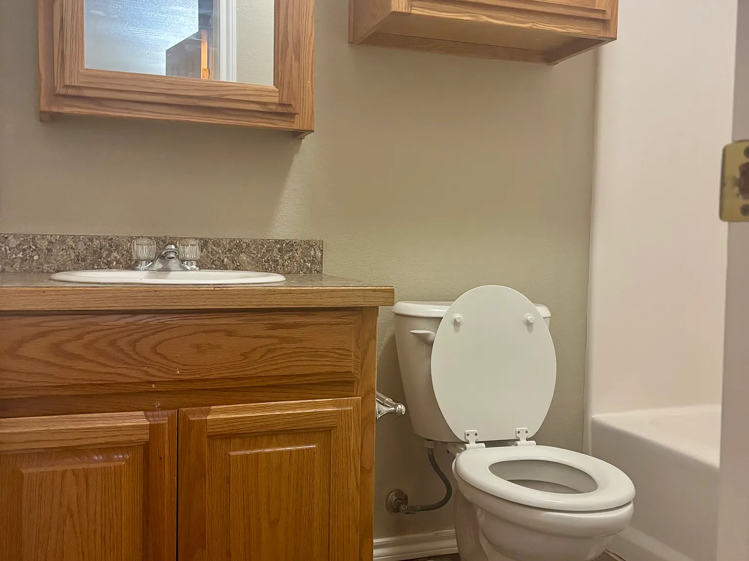 2 bed, 2.5 bath, 1000 sqft, $925 — Photo 3