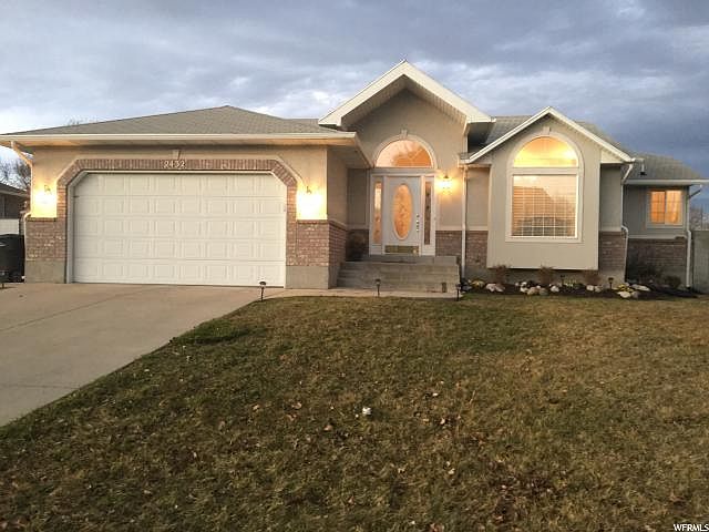 1st image of 2432 W Marion Dr