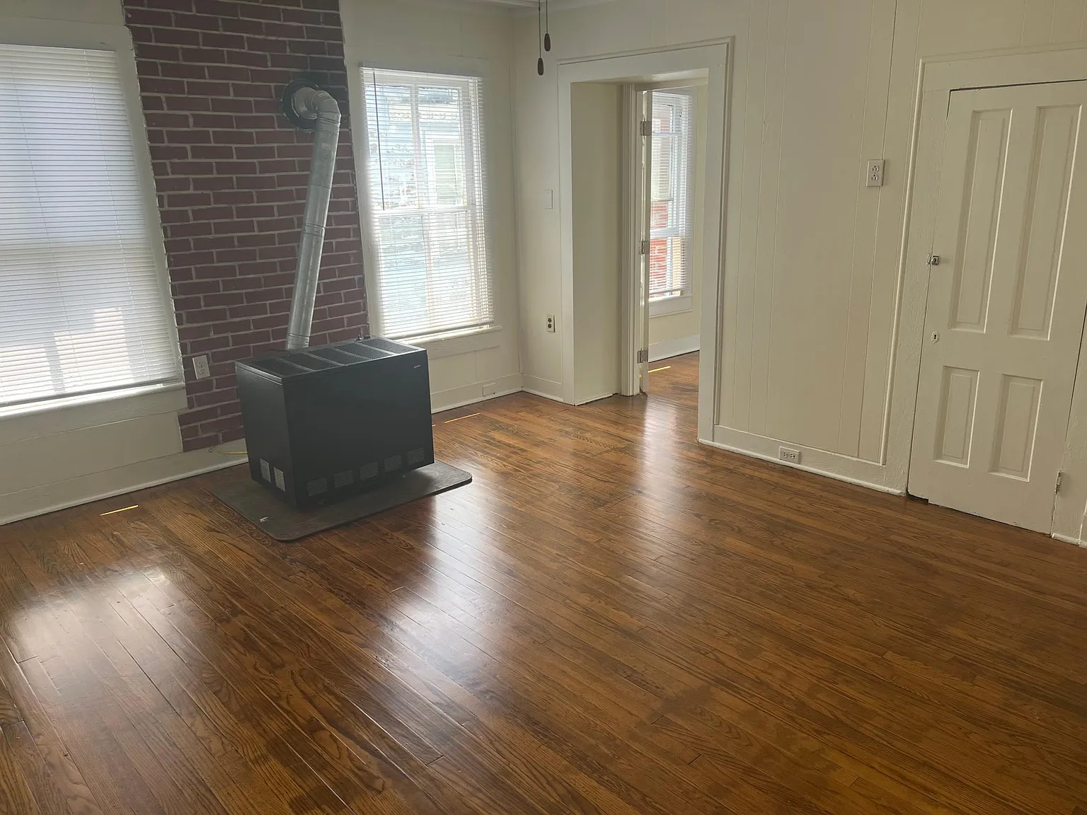 300 E Burgess St — Photo 4