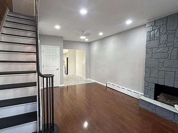 3rd image of 120 Tree St