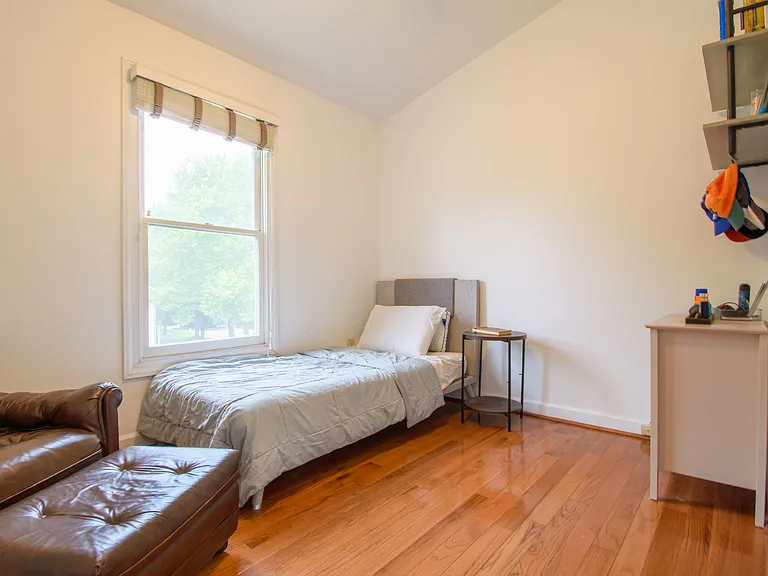 2128 Heritage Dr — Photo 25