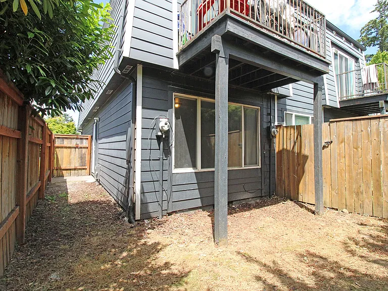 4605-4609 NE Killingsworth St — Photo 17