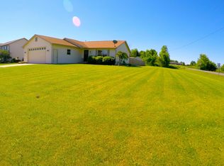 W6491 Rocky Mountain Dr, Greenville, WI 54942