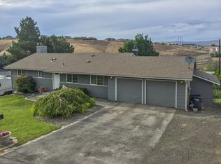 903 Ridgeview Ave, Selah, WA 98942