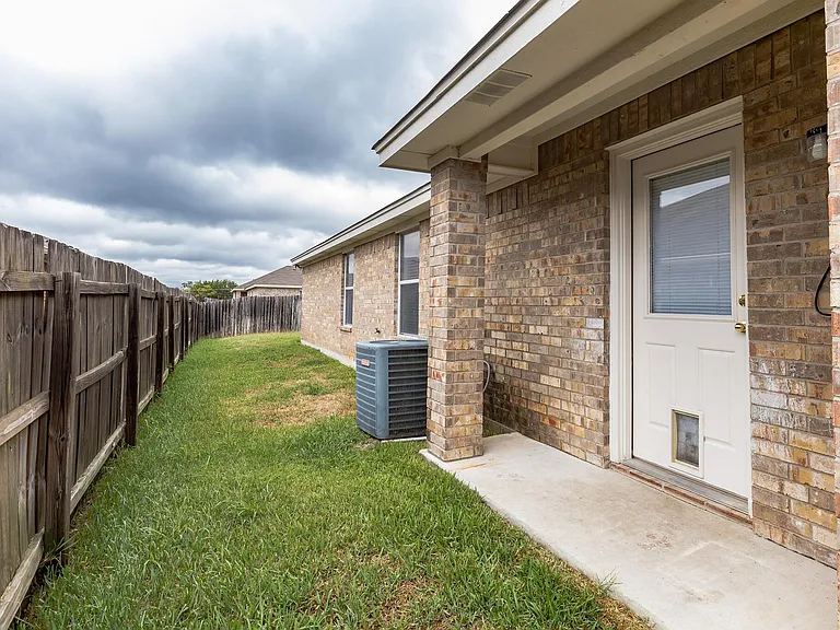319 Cedar Ridge Dr #A — Photo 27