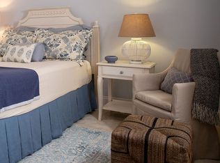 6 Bayview Rd, Williams Bay, WI 53191