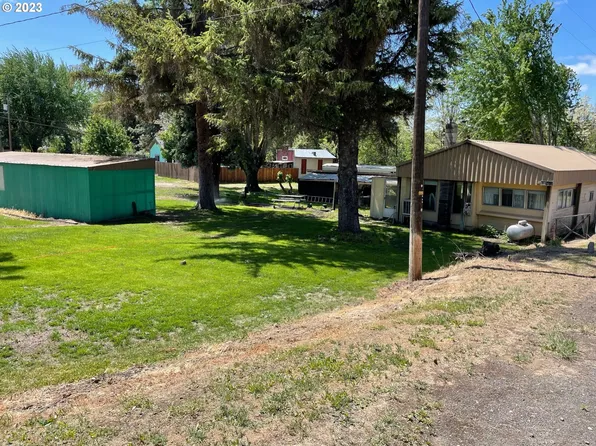 600 Barnett St, Wasco, OR 97065